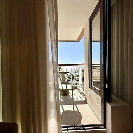 Madeira Bliss Ii Prime Location With Pool And Parking Appartamento